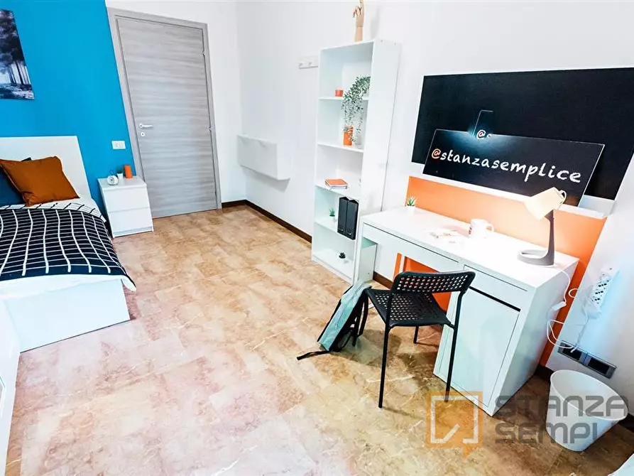 Immagine 3 di Stanza singola in affitto  in VIA MOZART 8 - INTERNO 1 a Bergamo