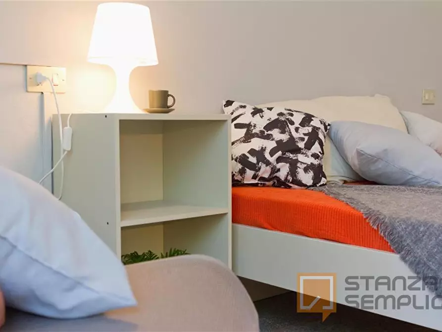 Immagine 3 di Stanza singola in affitto  in Via Belvedere 32 a Lecco