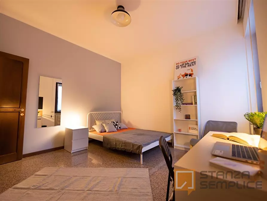 Immagine 2 di Stanza singola in affitto  in Via Goito 5 a Lecco