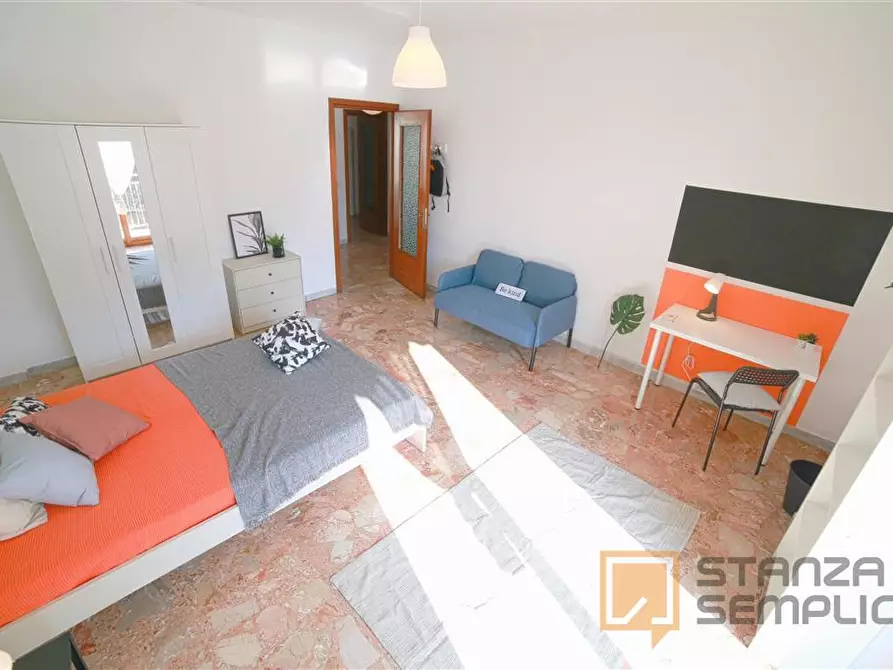 Immagine 3 di Stanza singola in affitto  in Via Como 10 a Lecco