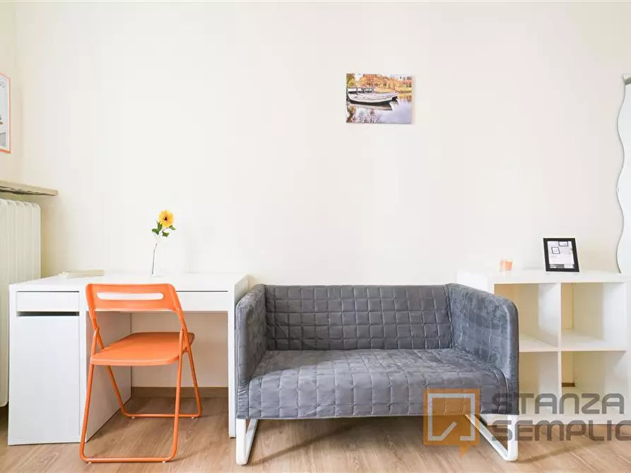 Immagine 2 di Stanza singola in affitto  in BORGO RONCHINI  a Parma