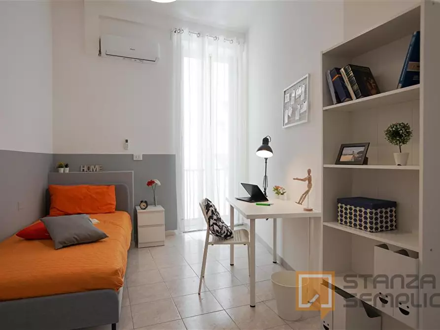 Immagine 2 di Stanza singola in affitto  in Vico Noce 27 a Napoli