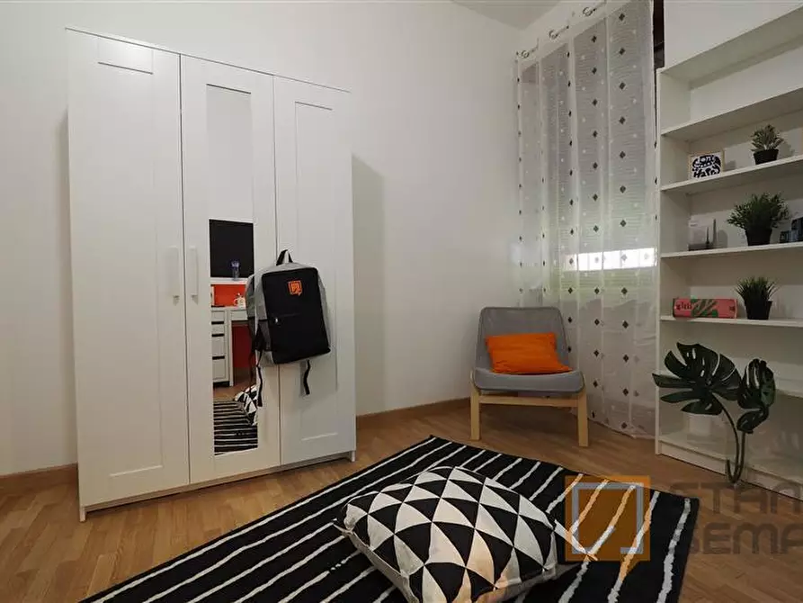 Immagine 2 di Stanza singola in affitto  in Via Santa Chiara 50 a Torino