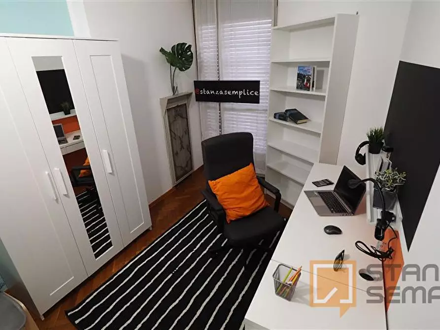 Immagine 2 di Stanza singola in affitto  in Piazza Statuto 24 a Torino