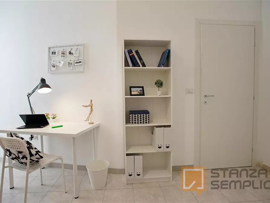 Immagine 5 di Stanza singola in affitto  in Vico Noce 27 a Napoli