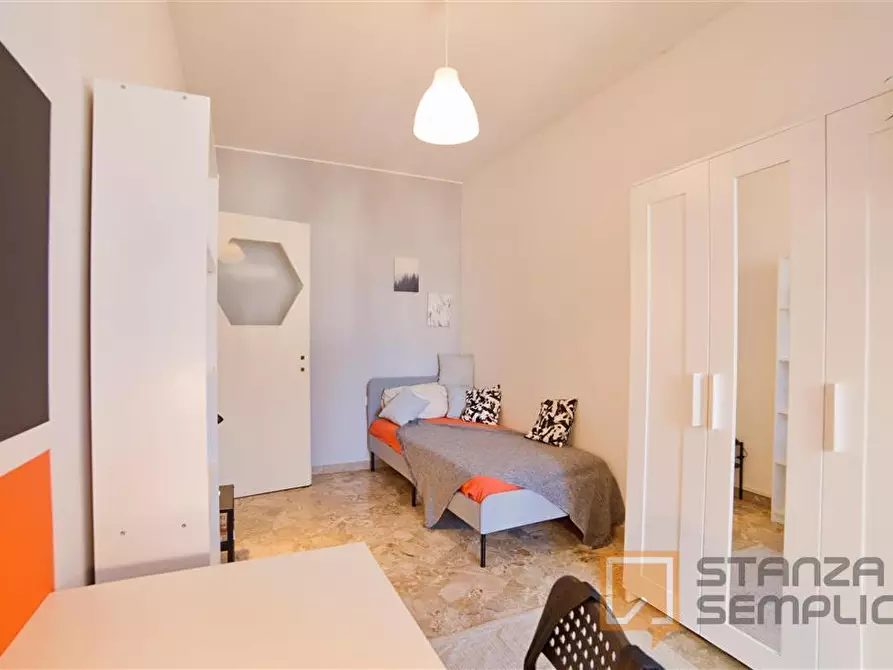 Immagine 8 di Stanza singola in affitto  in Via Resinelli 12 a Lecco