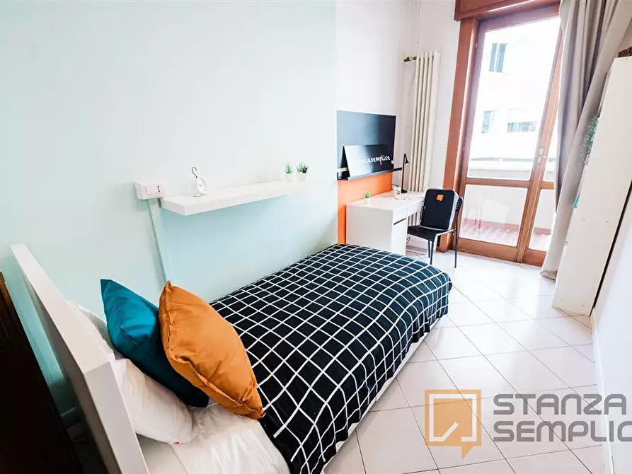 Immagine 1 di Stanza singola in affitto  in Via ANGELO MAJ 11 a Bergamo