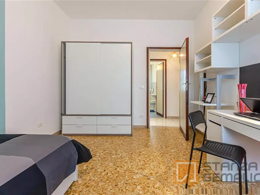 Immagine 2 di Stanza singola in affitto  in VIA UGO FOSCOLO 2A a Pisa