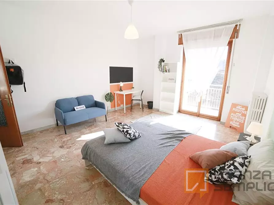 Immagine 2 di Stanza singola in affitto  in Via Como 10 a Lecco