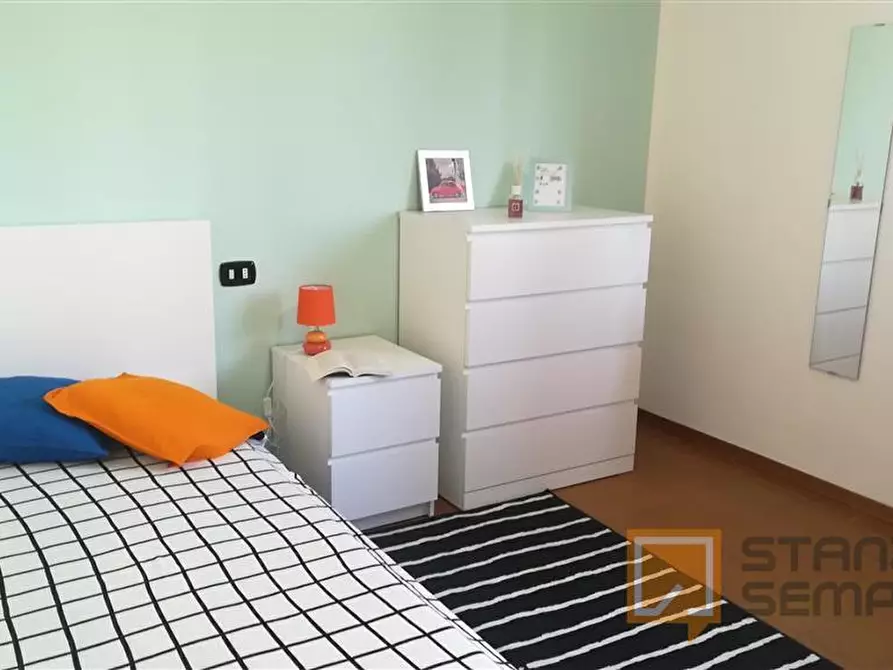 Immagine 3 di Stanza singola in affitto  in LARGO 8 MARZO a Parma