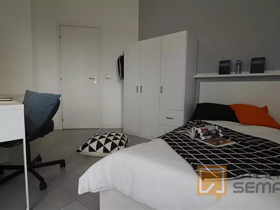 Immagine 2 di Stanza singola in affitto  in Via Verolengo 8 a Torino