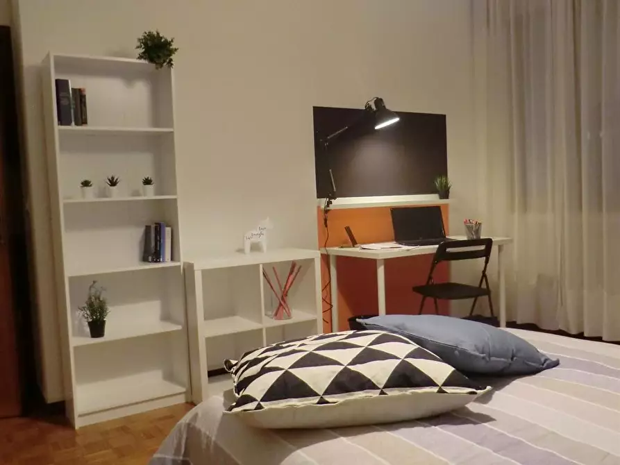 Immagine 1 di Stanza singola in affitto  in via Carlo Collodi 8 a Padova