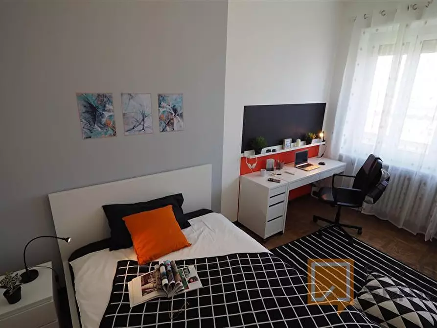 Immagine 2 di Stanza singola in affitto  in Corso Luigi Einaudi 53 a Torino