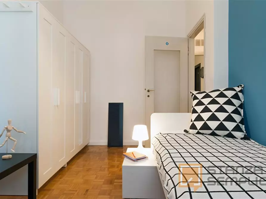 Immagine 2 di Stanza singola in affitto  in Via DIVISIONE JULIA 7 a Bergamo