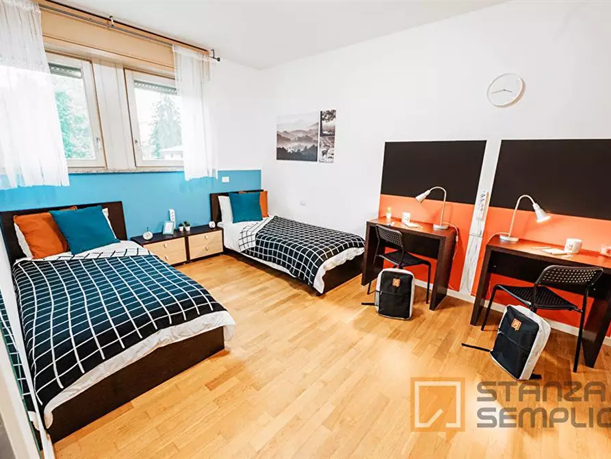 Immagine 1 di Stanza singola in affitto  in VIA BERIZZI 25 a Bergamo