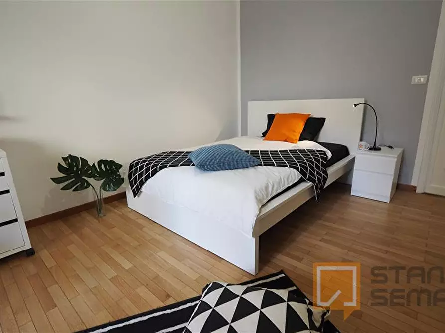 Immagine 1 di Stanza singola in affitto  in Via Santa Chiara 50 a Torino