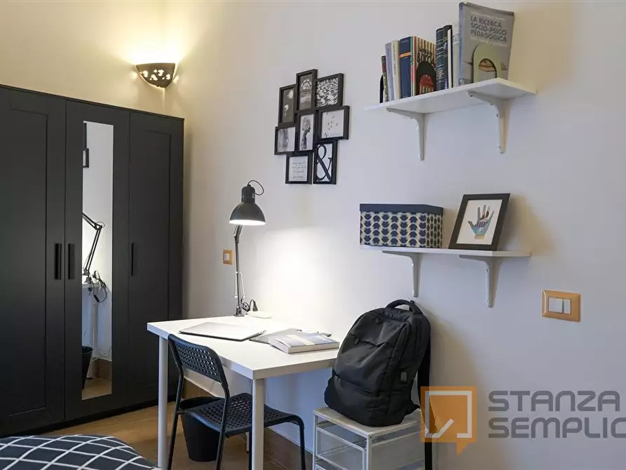 Immagine 3 di Stanza singola in affitto  in Via Enrico Pessina n. 15 a Napoli
