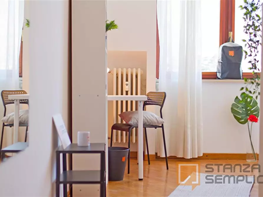 Immagine 5 di Stanza singola in affitto  in Via Resinelli 12 a Lecco