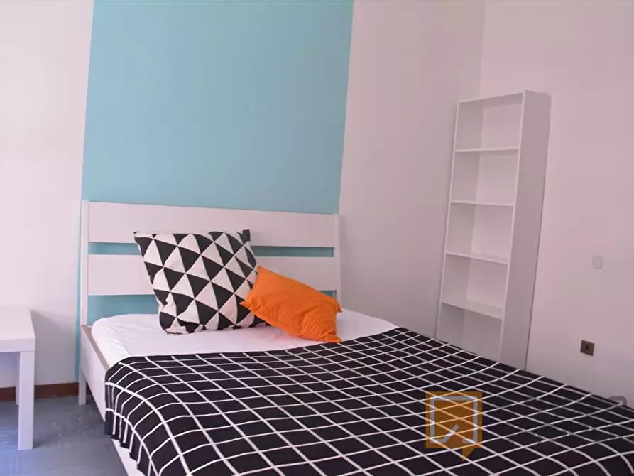 Immagine 3 di Stanza singola in affitto  in Via Tigellio 20b a Cagliari