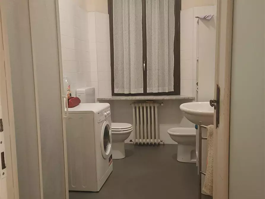 Immagine 3 di Stanza singola in affitto  in BORGO RONCHINI  a Parma