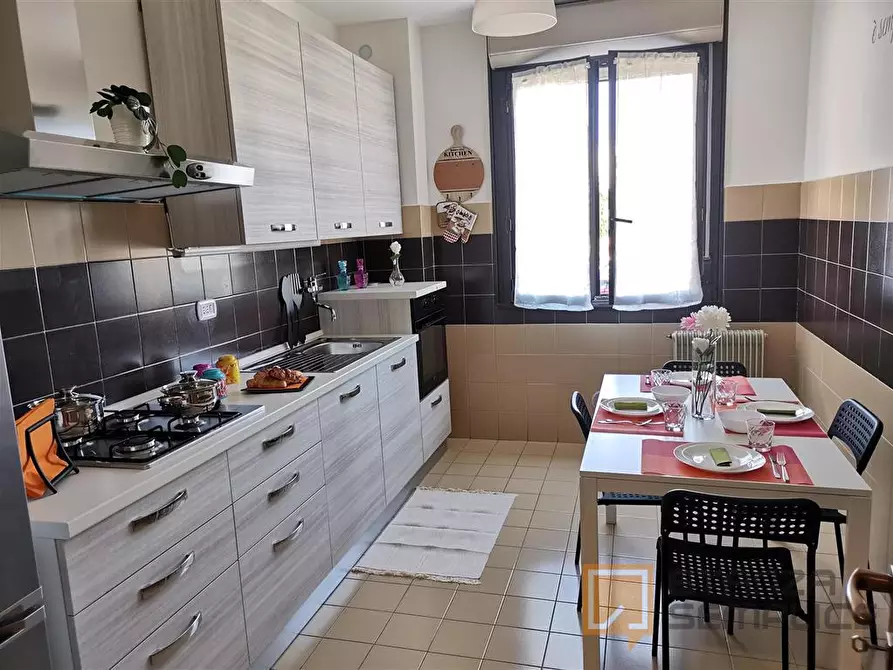 Immagine 6 di Stanza singola in affitto  in LARGO 8 MARZO a Parma