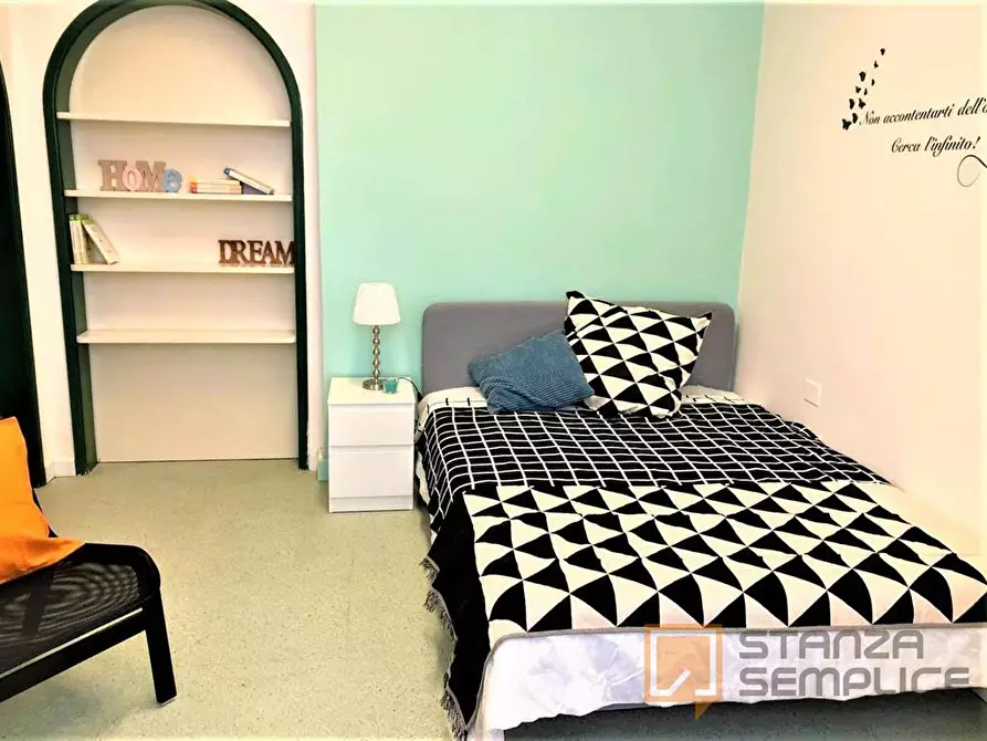 Immagine 1 di Stanza singola in affitto  in VIA DELLA CERNAIA 38 a Firenze