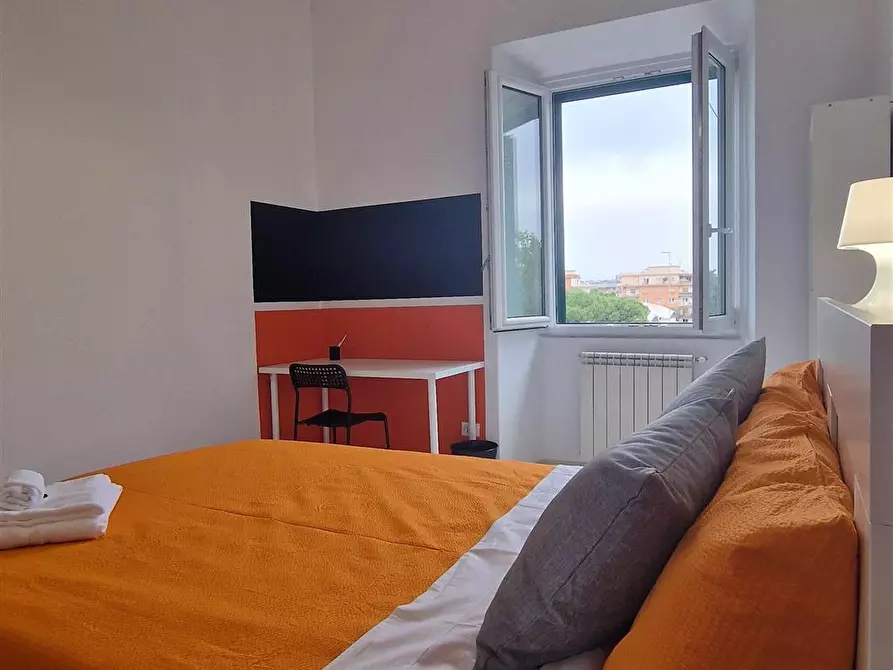 Immagine 3 di Stanza singola in affitto  in Via Ostiense, 343 a Roma