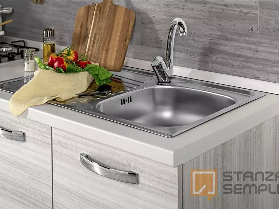 Immagine 3 di Stanza singola in affitto  in via d'angio 91 a Catania