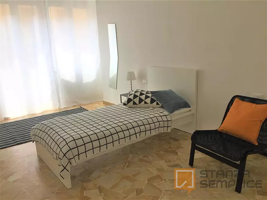 Immagine 2 di Stanza singola in affitto  in VIA Q. SELLA 44 (3) a Firenze