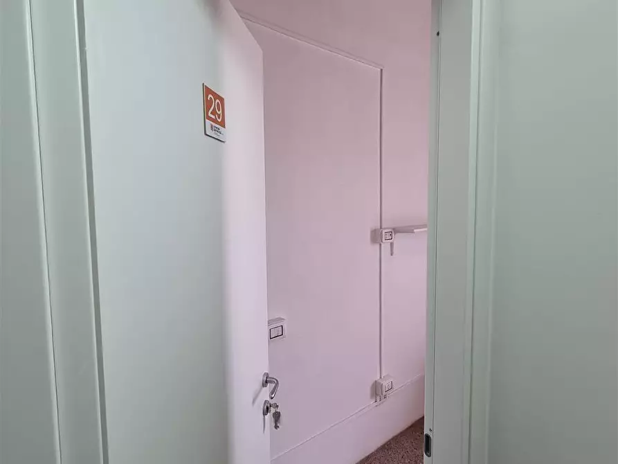 Immagine 3 di Stanza singola in affitto  in Via Pietro Trinchera n. 4 a Napoli