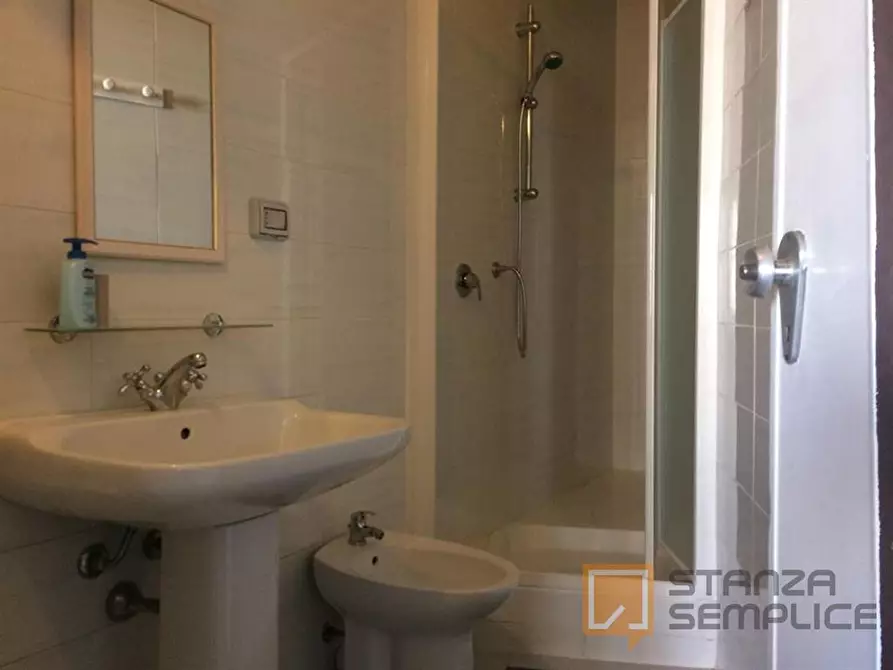 Immagine 8 di Stanza singola in affitto  in Via Ingurtosu n9 a Cagliari