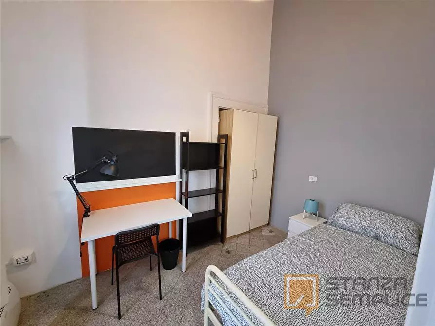 Immagine 5 di Stanza singola in affitto  in Via Pietro Trinchera n. 4 a Napoli