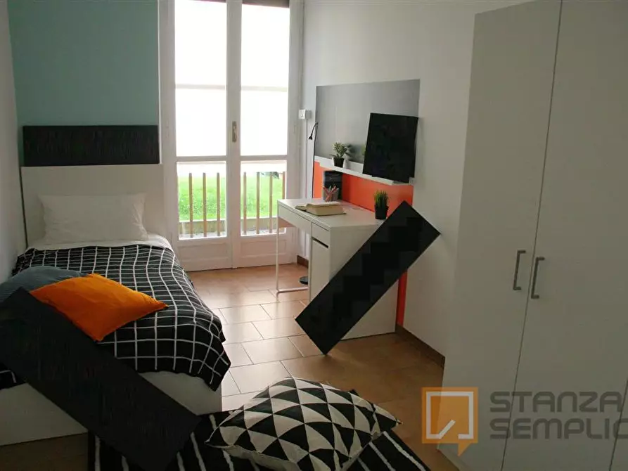 Immagine 1 di Stanza singola in affitto  in Via Pallanza 17 a Torino