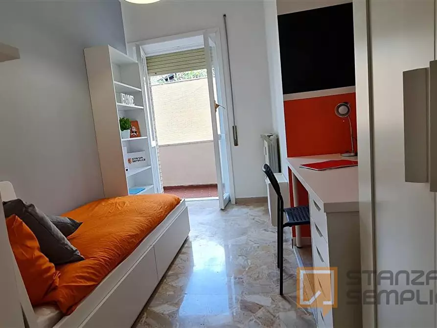 Immagine 4 di Stanza singola in affitto  in Lungotevere di Pietra Papa, 61  a Roma