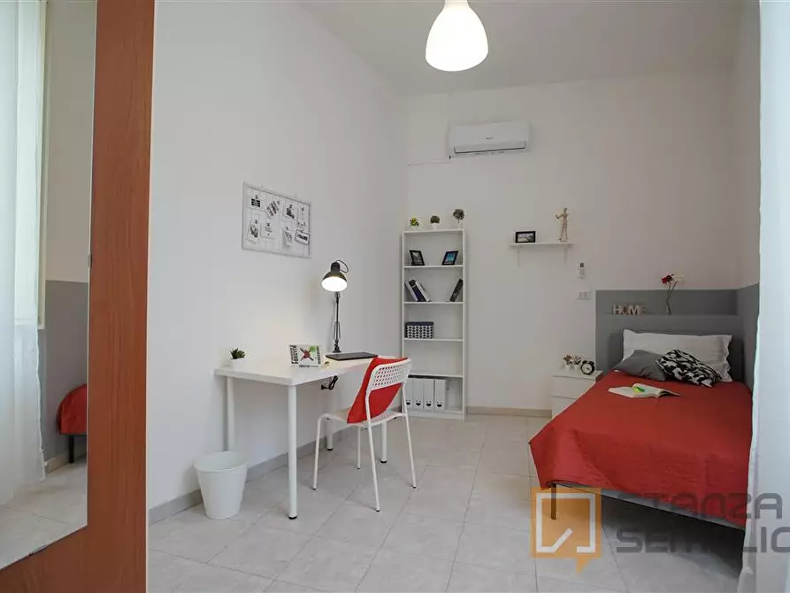 Immagine 4 di Stanza singola in affitto  in Vico Noce 27 a Napoli