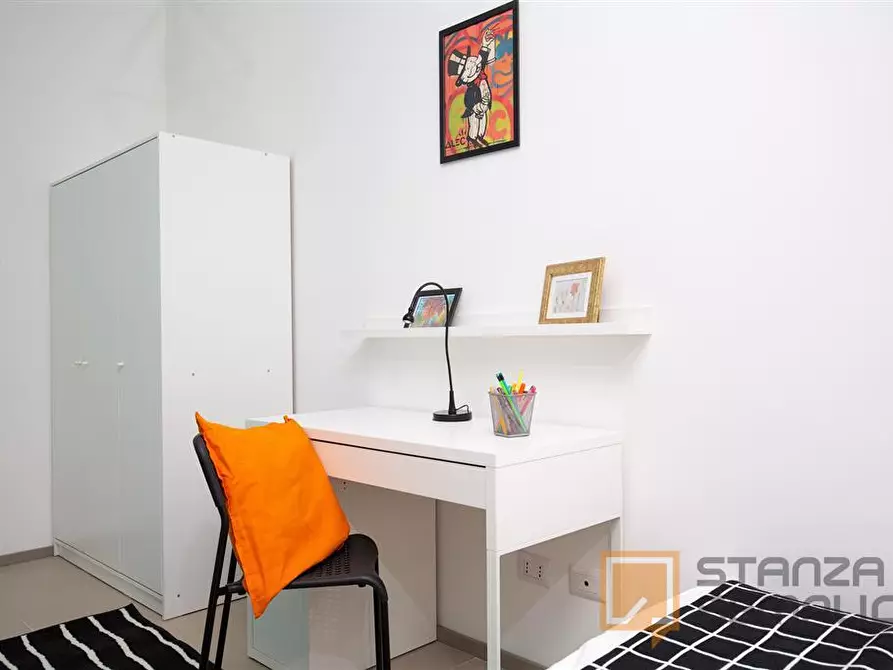 Immagine 2 di Stanza singola in affitto  in Via VICOLO GIOIA,1 a Rimini