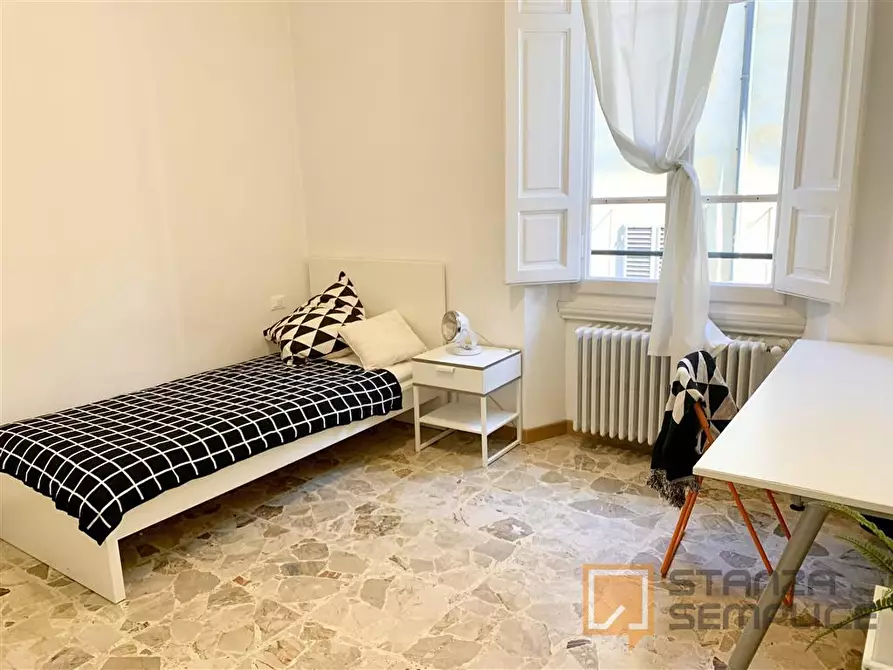 Immagine 1 di Stanza singola in affitto  in Via VIA DELLA COLONNA 35 a Firenze