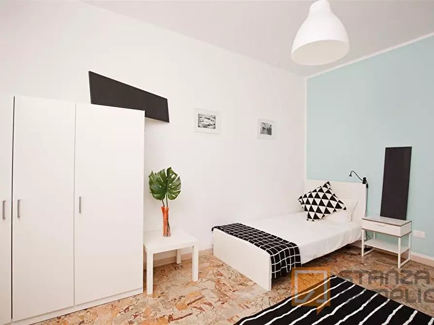 Immagine 3 di Stanza singola in affitto  in VIA CARLO CATTANEO, 20 a Rimini