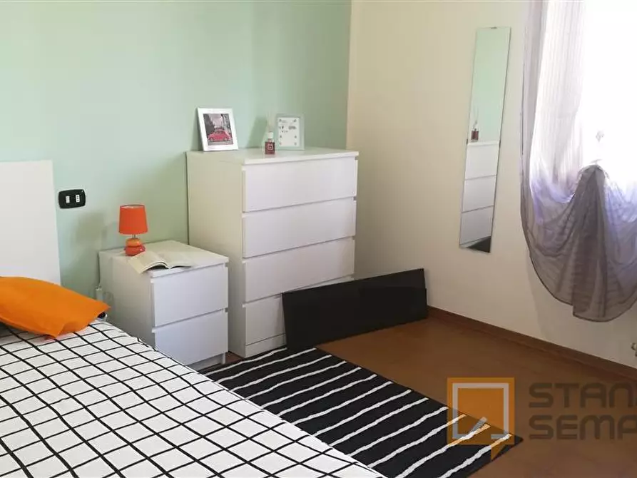 Immagine 1 di Stanza singola in affitto  in LARGO 8 MARZO a Parma