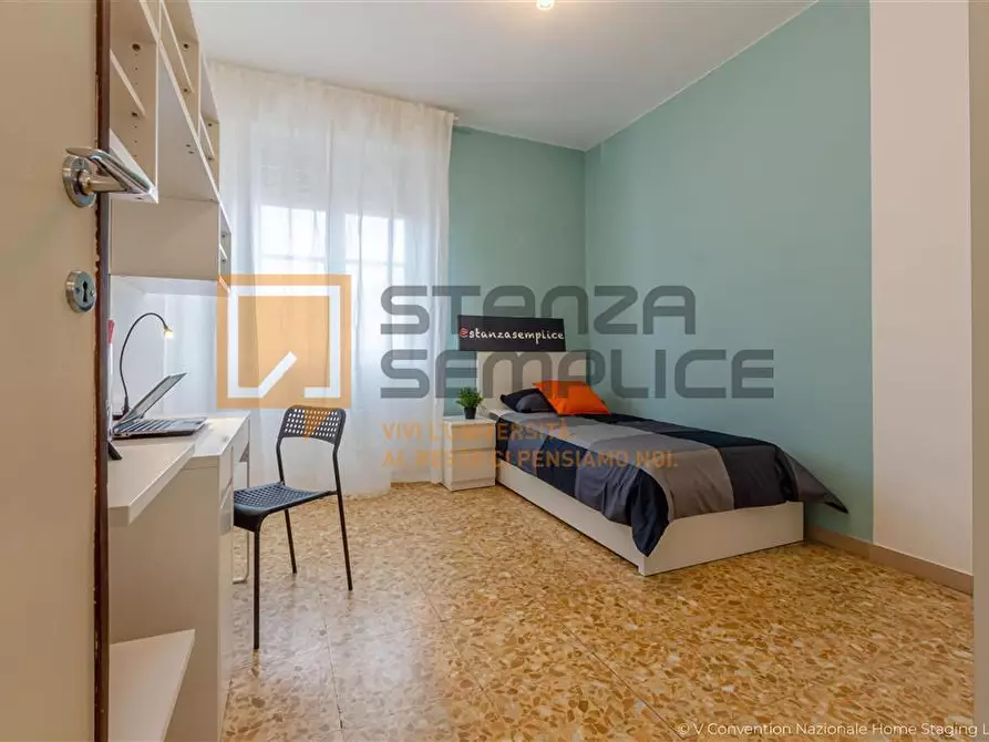 Immagine 1 di Stanza singola in affitto  in VIA UGO FOSCOLO 2A a Pisa