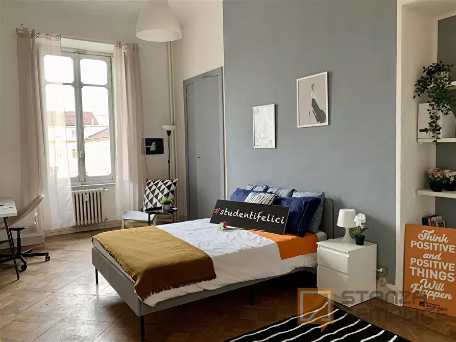 Immagine 1 di Stanza singola in affitto  in Corso Re Umberto n.34 a Torino