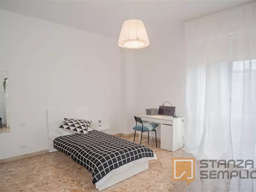 Immagine 1 di Stanza singola in affitto  in VIA F. BARACCA 185/E a Firenze
