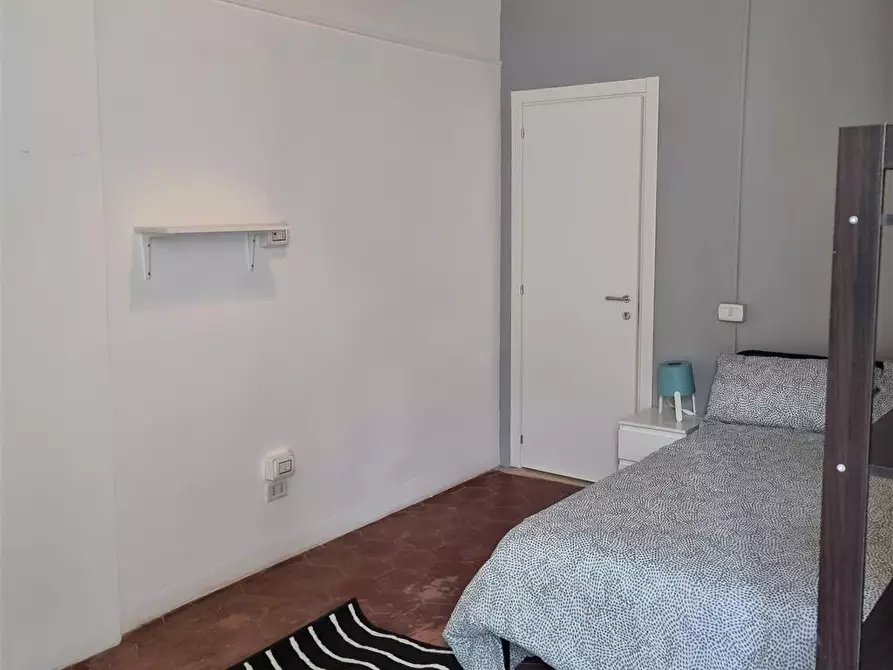 Immagine 3 di Stanza singola in affitto  in Via Pietro Trinchera n. 4 a Napoli