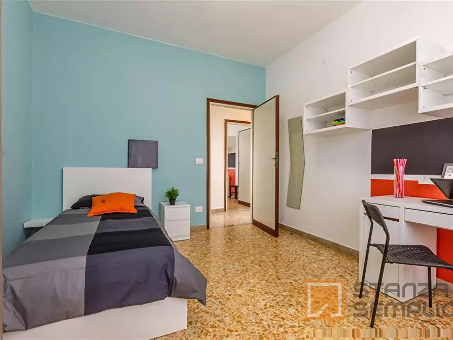 Immagine 2 di Stanza singola in affitto  in VIA UGO FOSCOLO 2A a Pisa