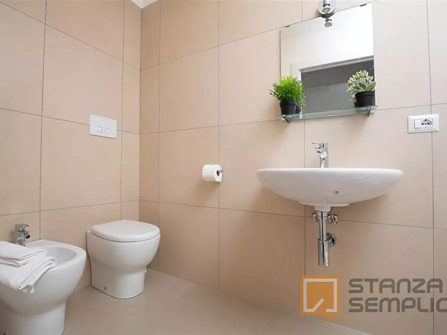 Immagine 9 di Stanza singola in affitto  in VICOLO GIOIA,1 a Rimini