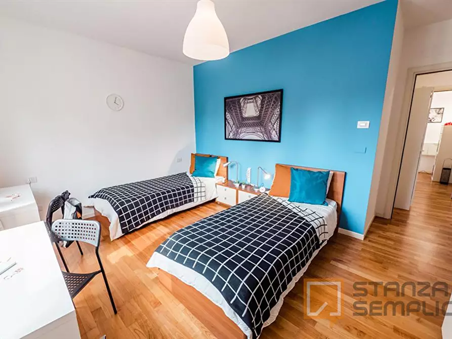 Immagine 1 di Stanza singola in affitto  in VIA BERIZZI 25 a Bergamo