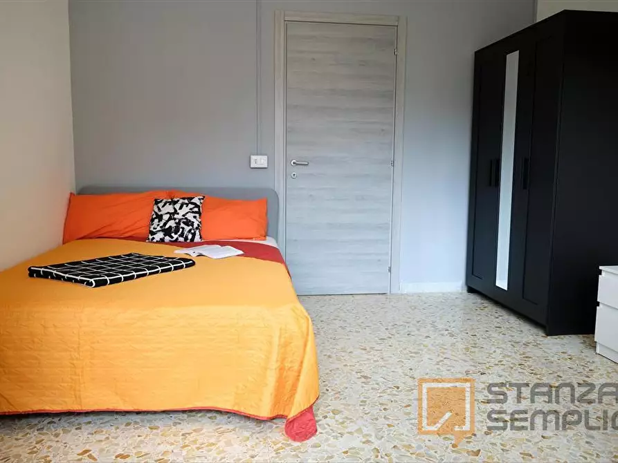 Immagine 4 di Stanza singola in affitto  in Via Terracina n. 381 fab. A - sc. H int. 27 a Napoli