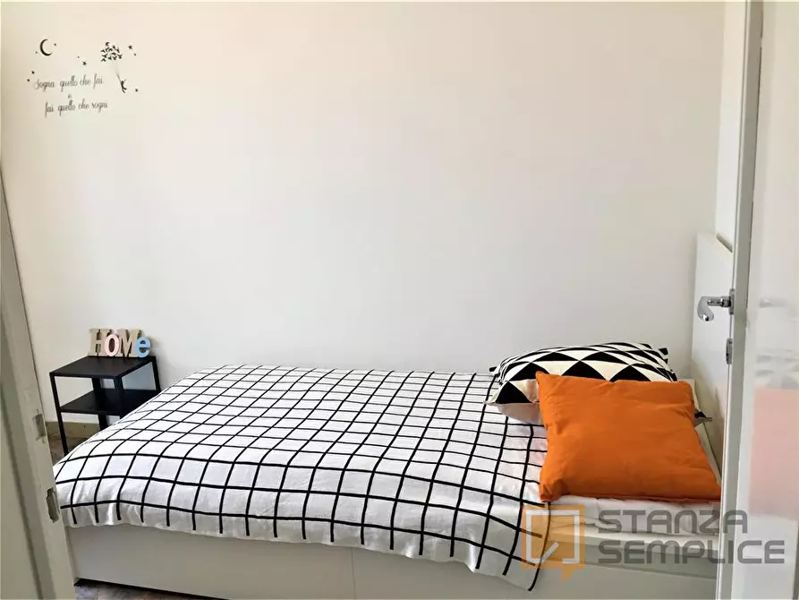 Immagine 2 di Stanza singola in affitto  in VIA Q. SELLA 44 (3) a Firenze