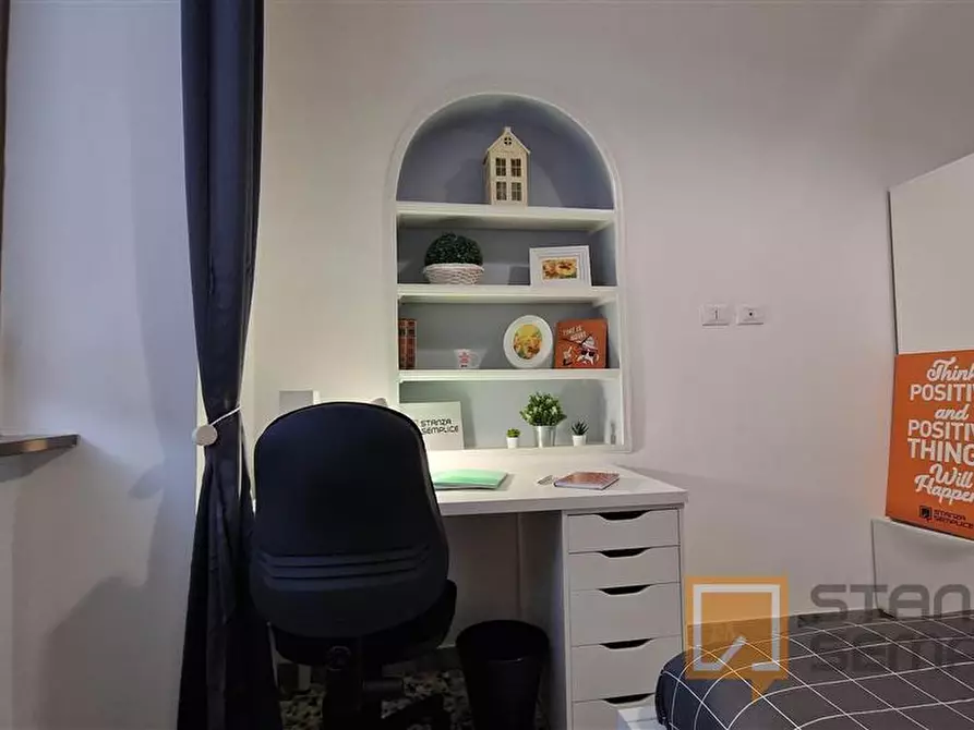 Immagine 2 di Stanza singola in affitto  in Via Via Cerveteri, 13 a Roma