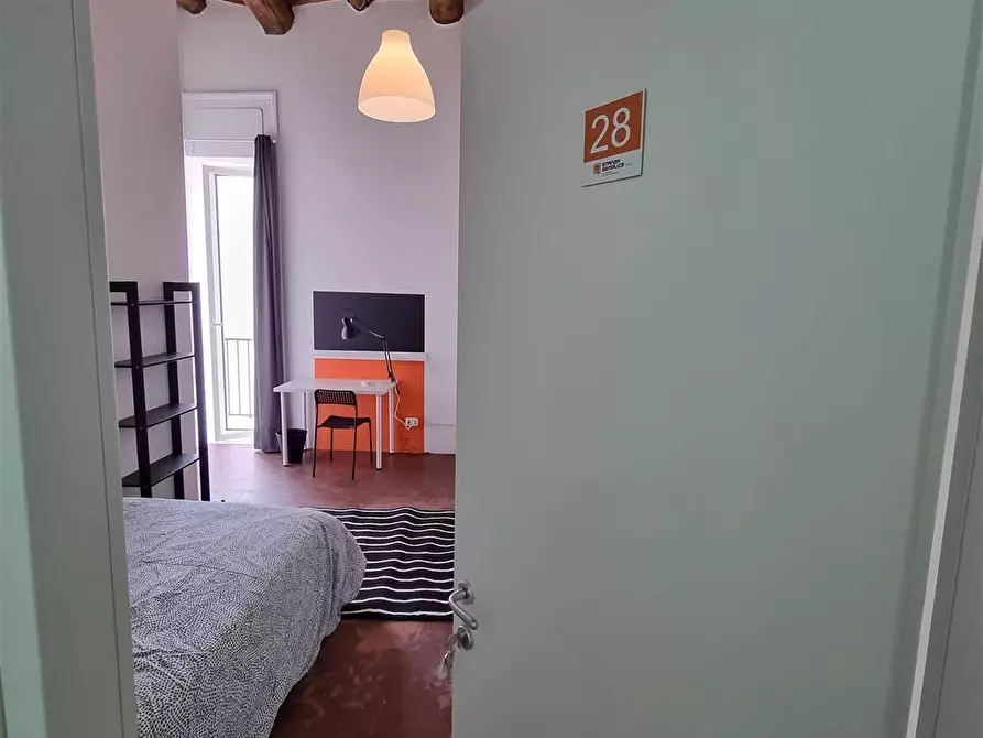 Immagine 1 di Stanza singola in affitto  in Via Pietro Trinchera n. 4 a Napoli